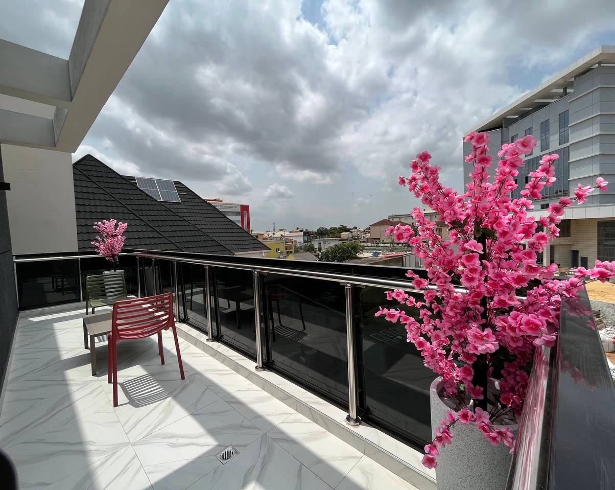 NIMBUS NOOK BALCONONY